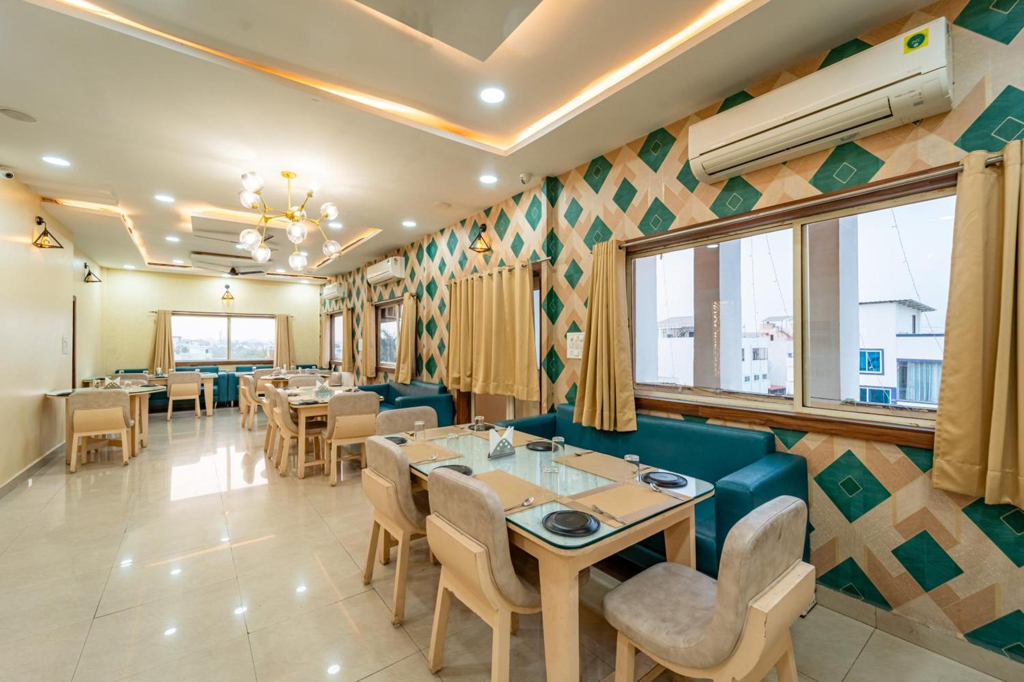 Hotel Treebo Premium Zorba Bhopal Exterior foto