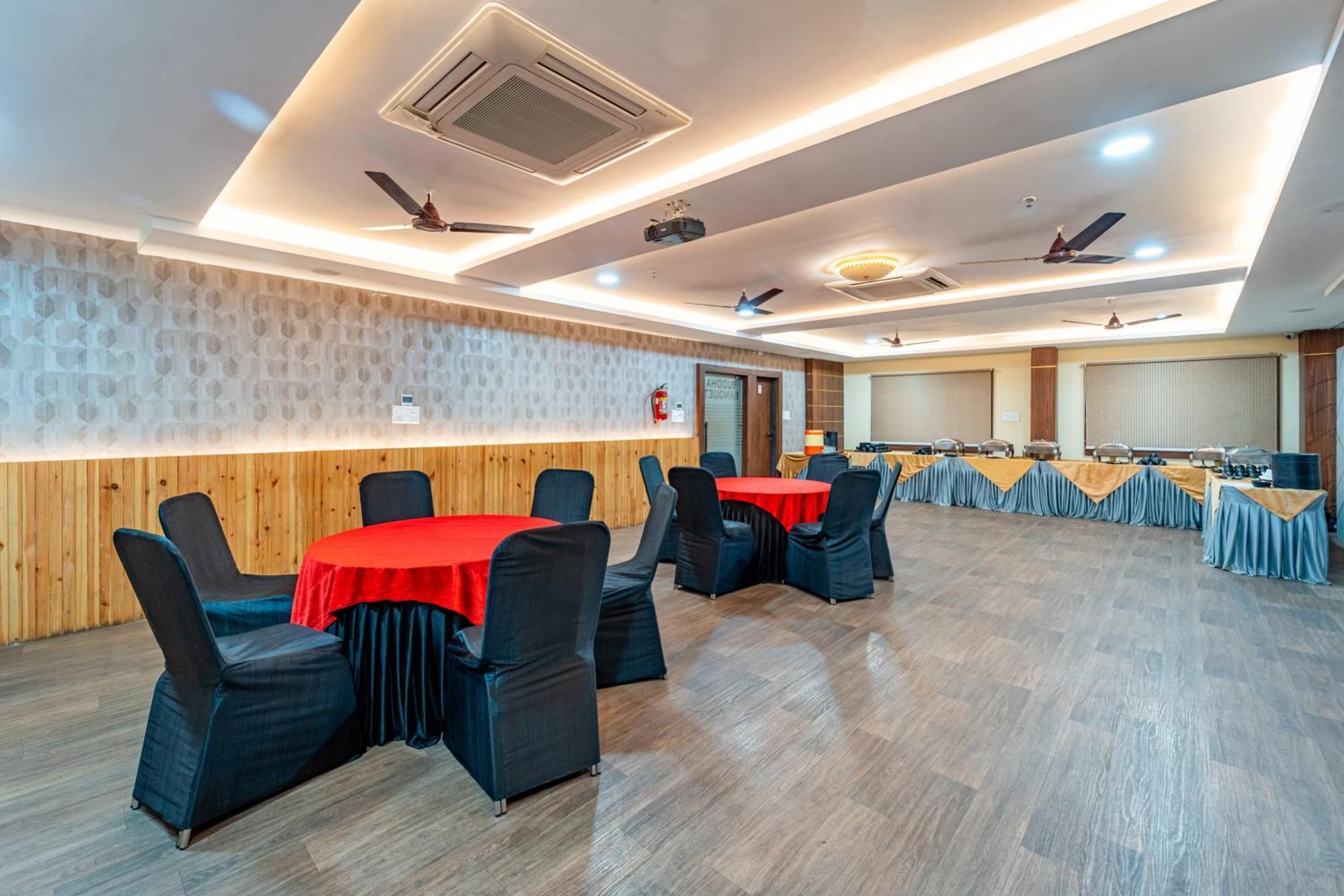 Hotel Treebo Premium Zorba Bhopal Exterior foto