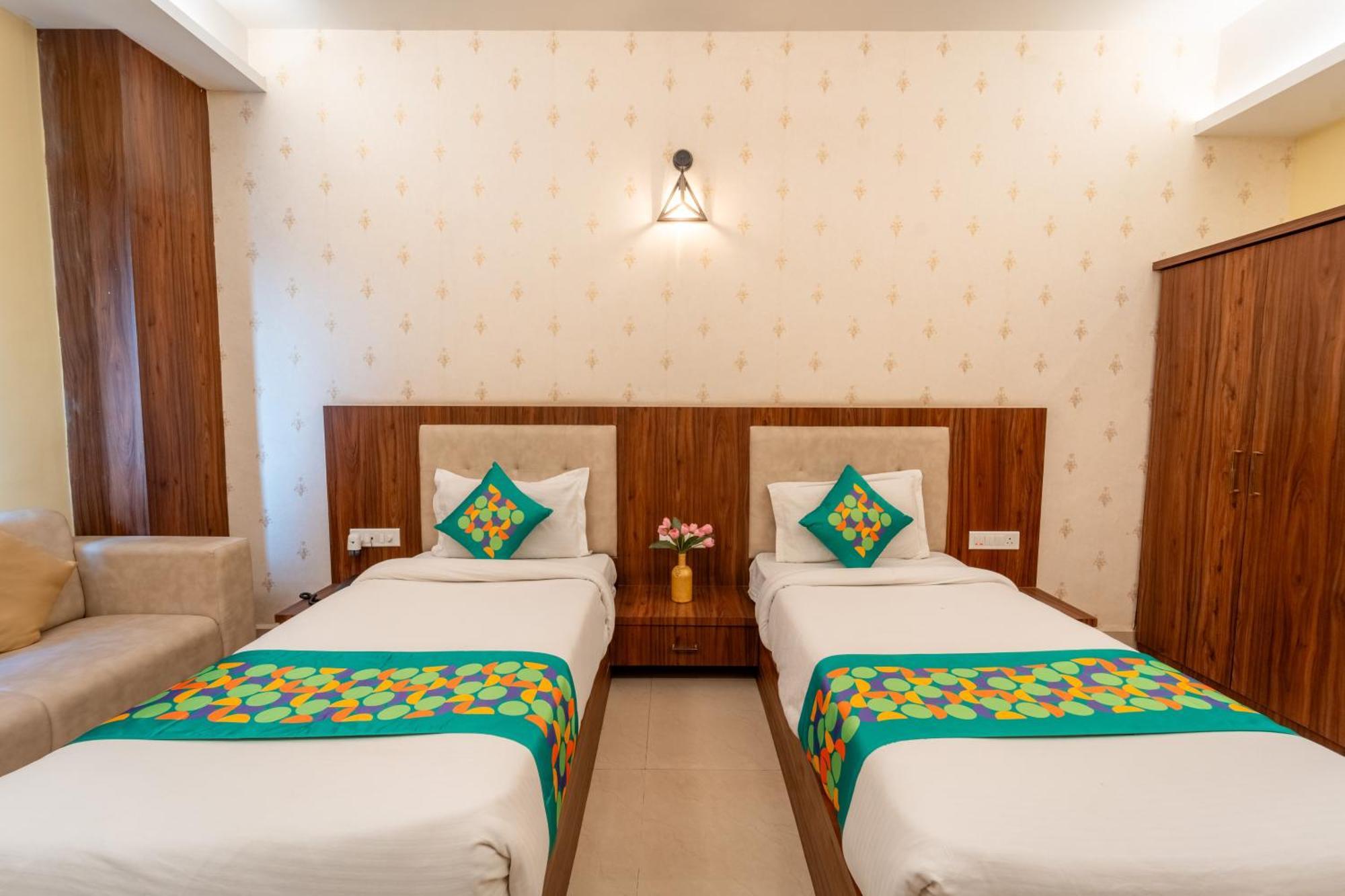 Hotel Treebo Premium Zorba Bhopal Exterior foto