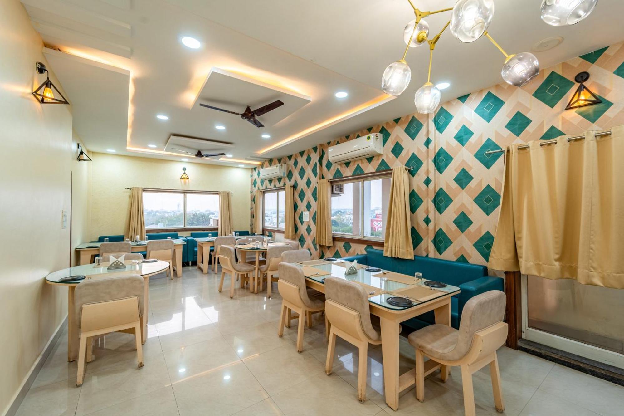 Hotel Treebo Premium Zorba Bhopal Exterior foto